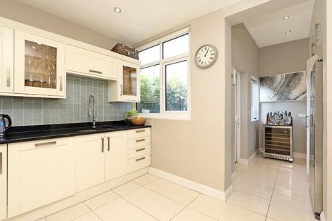 84b Cambridge Road, London, SW20 0PS
