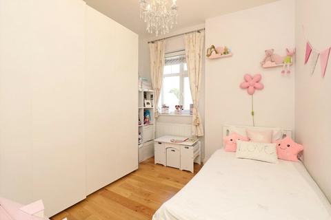 84b Cambridge Road, London, SW20 0PS