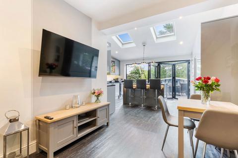 61 Bridgewood Road, Worcester Park, KT4 8XR