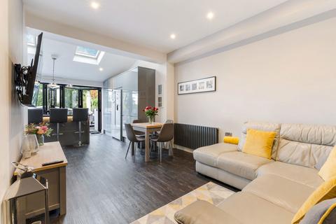 61 Bridgewood Road, Worcester Park, KT4 8XR