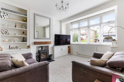 61 Bridgewood Road, Worcester Park, KT4 8XR