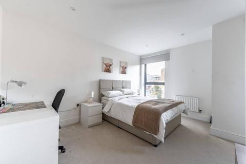 5 bedroom terraced house for sale, Lordship Road, Northolt, NORTHOLT, UB5