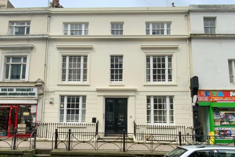 1 bedroom flat to rent, Queens Road, Brighton, BN1