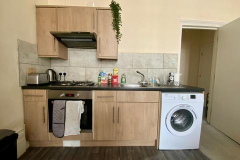 1 bedroom flat to rent, Queens Road, Brighton, BN1