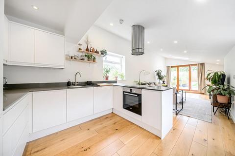 Flat 1, 98 Birchanger Road, London, SE25 5BG