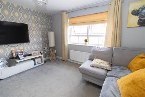 44 Ascot Drive, North Gosforth, Newcastle Upon Tyne, NE13 6PN