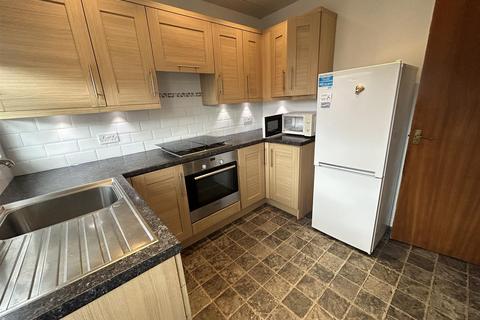 2 Bridge Street, Springhead, Oldham, OL4 4PE