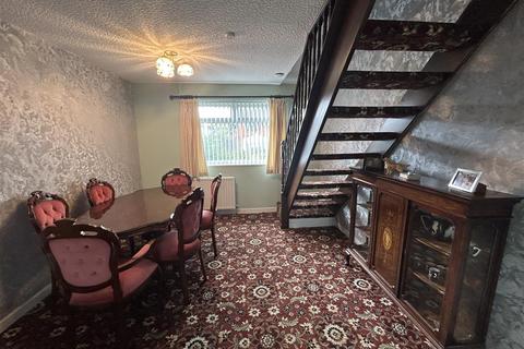 2 Bridge Street, Springhead, Oldham, OL4 4PE