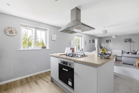 7 Crabtrees, Saffron Walden, CB11 3BH