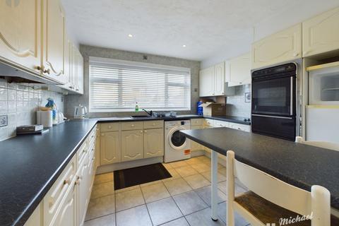 3 bedroom end of terrace house for sale, Carey Close, Aylesbury, Buckinghamshire