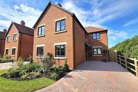 4 bedroom detached house for sale, Chapel End, Over Old Road, Hartpury