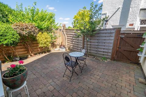34 Hilldale Road, Sutton, SM1 2JD