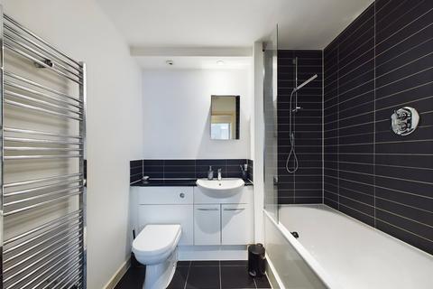 1 bedroom flat to rent, Mercury Gardens, Romford RM1