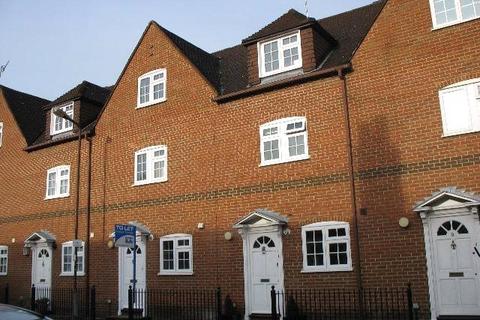 3 bedroom terraced house to rent, Monkswood Court, Station Road, Marlow, Buckinghamshire, SL7