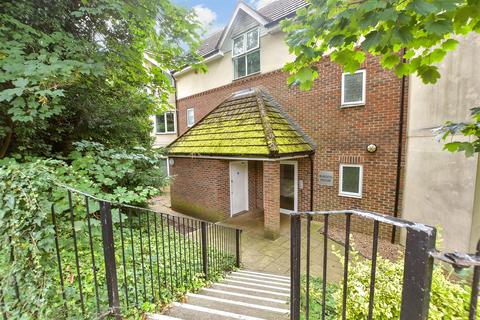 2 bedroom ground floor flat for sale, St. Luke's Road, Whyteleafe, Surrey