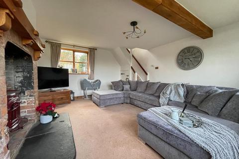 3 bedroom barn conversion to rent, Chartley Manor Mews, Stafford ST18