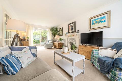 11 Ellery Close, Cranleigh, GU6 8DF