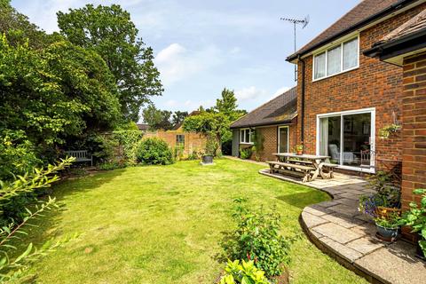 11 Ellery Close, Cranleigh, GU6 8DF