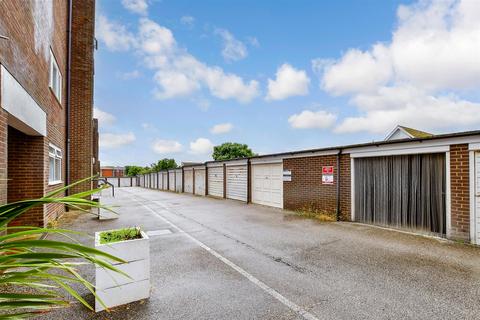 1 bedroom ground floor flat for sale, Sutton Avenue, Peacehaven, East Sussex