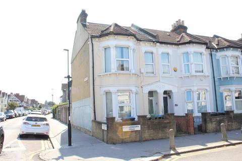 3 bedroom end of terrace house for sale, Ecclesbourne Road, Thornton Heath, CR7