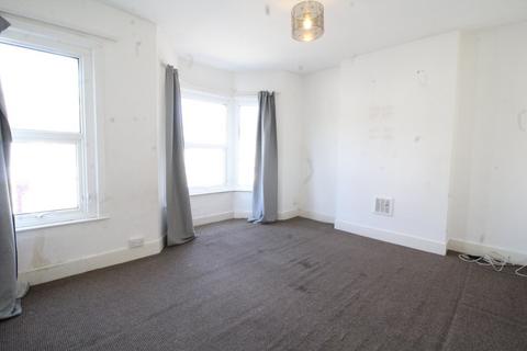 3 bedroom end of terrace house for sale, Ecclesbourne Road, Thornton Heath, CR7