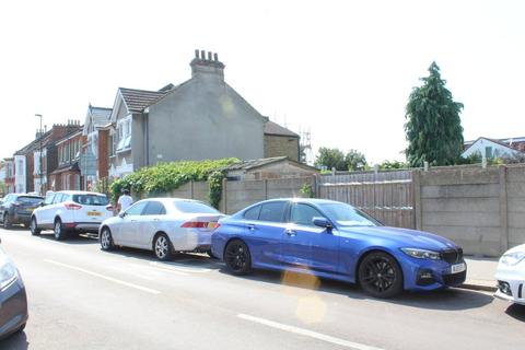 25 Ecclesbourne Road, Thornton Heath, CR7 7BQ
