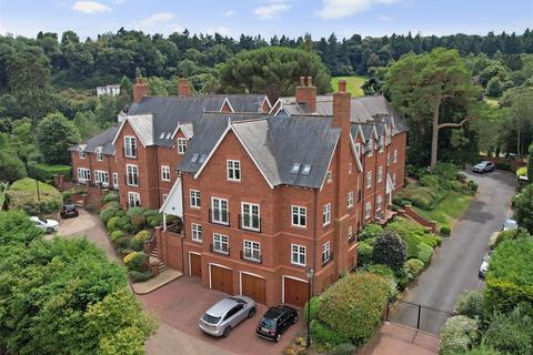 7, Kinver Mount Comber Grove, Kinver, Stourbridge, DY7 6EY