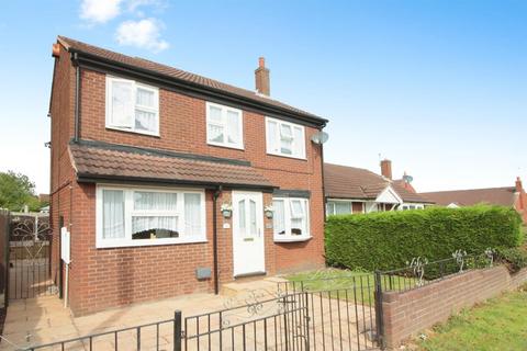 4 bedroom semi-detached house for sale, First Avenue, Leeds LS26