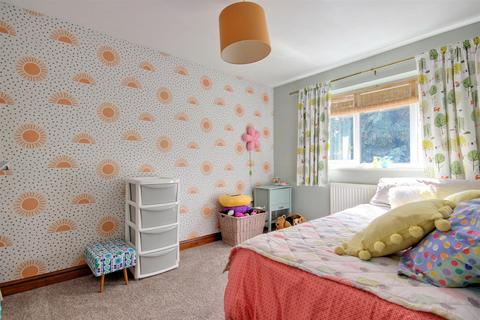 6 Beckside Manor, Roos, Hull, HU12 0EF