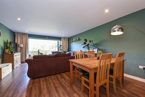 3 bedroom semi-detached house for sale, Charlton Road, Andover