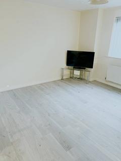 2 bedroom flat to rent, 4 Victoria Court, Victoria Lane, MANCHESTER, Lancashire, M45 6FF