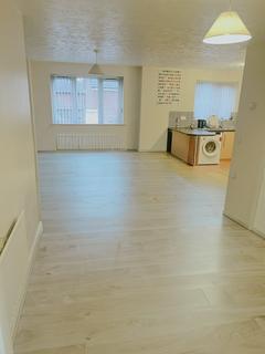 2 bedroom flat to rent, 4 Victoria Court, Victoria Lane, MANCHESTER, Lancashire, M45 6FF