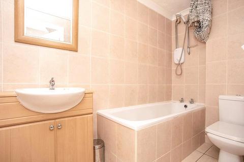 1 bedroom flat to rent, Crusader Way, Hertfordshire WD18