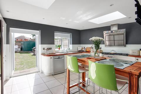 10 Milton Avenue, Gravesend, DA12 1QL