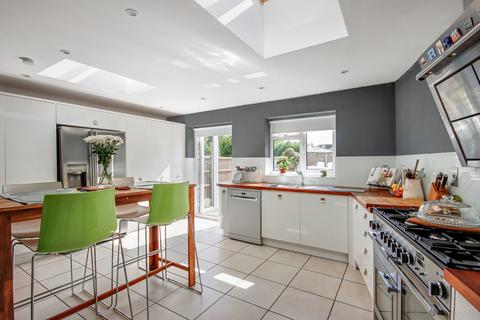 10 Milton Avenue, Gravesend, DA12 1QL