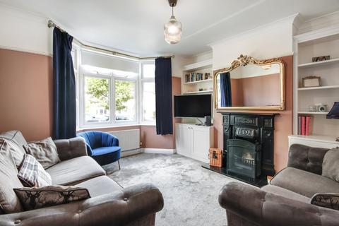 10 Milton Avenue, Gravesend, DA12 1QL