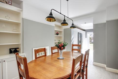 10 Milton Avenue, Gravesend, DA12 1QL