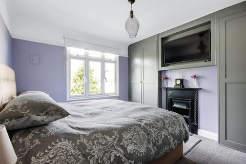 10 Milton Avenue, Gravesend, DA12 1QL