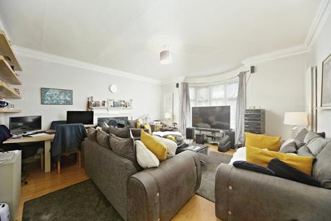 2 bedroom flat for sale, Brighton Road, Sutton SM2