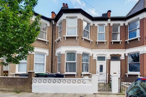 4 bedroom terraced house to rent, Downhills Park Road, N17, Tottenham, London, N17