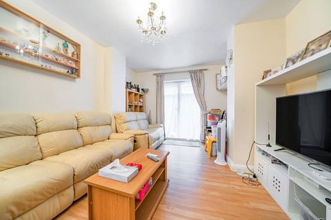 1 bedroom flat for sale, Schoolgate Drive, Morden, SM4