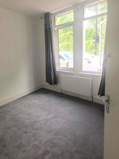 4 bedroom terraced house to rent, Pretoria Road, London N17