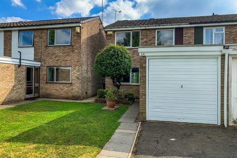 3 bedroom semi-detached house to rent, Gelert Avenue, Leicester LE5