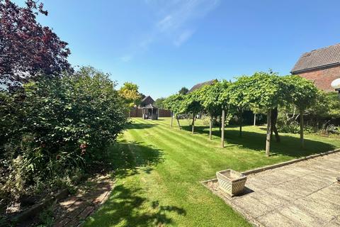 105a Slough Road, Datchet, Slough, SL3 9AQ