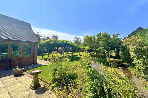 105a Slough Road, Datchet, Slough, SL3 9AQ