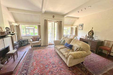 105a Slough Road, Datchet, Slough, SL3 9AQ