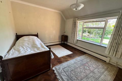 105a Slough Road, Datchet, Slough, SL3 9AQ