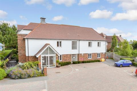 2 bedroom flat for sale, Smallhythe Road, Tenterden, Kent