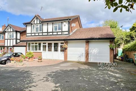 4 bedroom detached house for sale, Cloister Drive, Halesowen