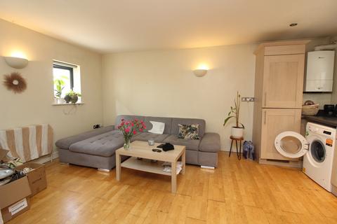 2 bedroom end of terrace house to rent, Castle Mews, Brighton BN1